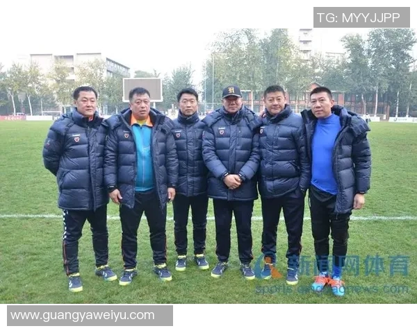 足球球星老年模样大揭秘 从青春风采到岁月痕迹的变化与感悟